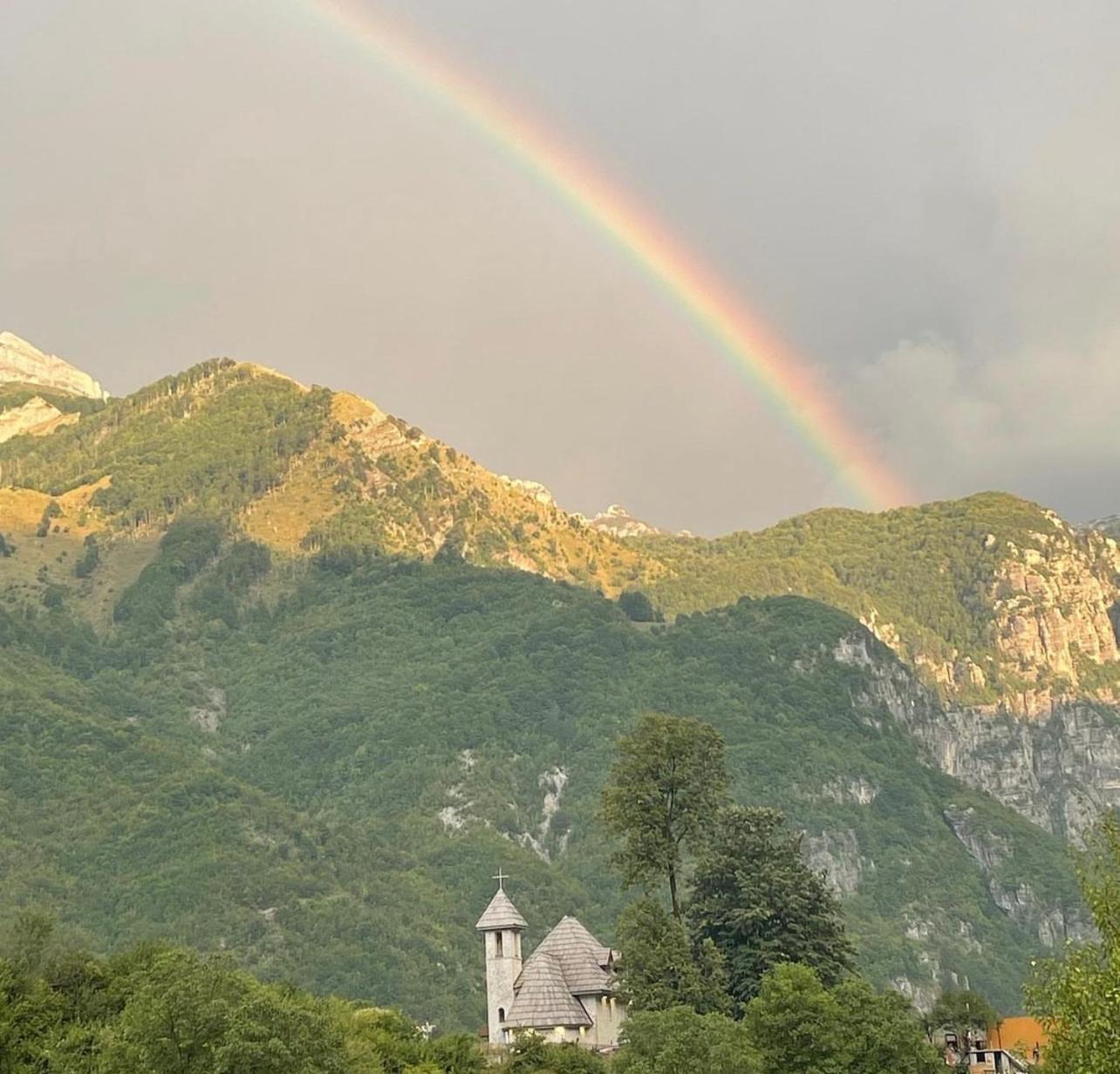Thethi Mountain Villas Eksteriør bilde